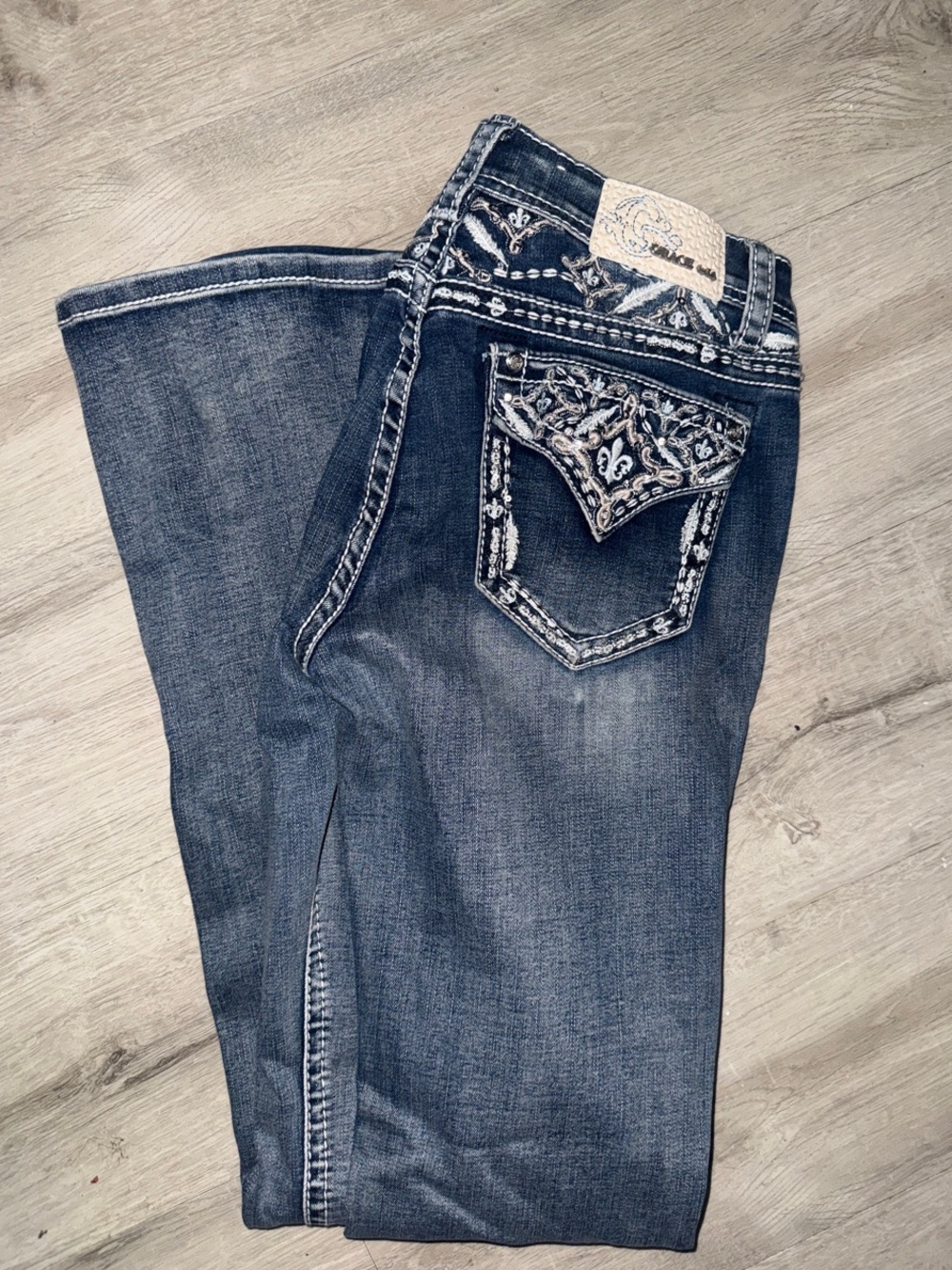 Grace in la Women’s Embroidered Back-Pocket Blue Jeans - Picture 1 of 4